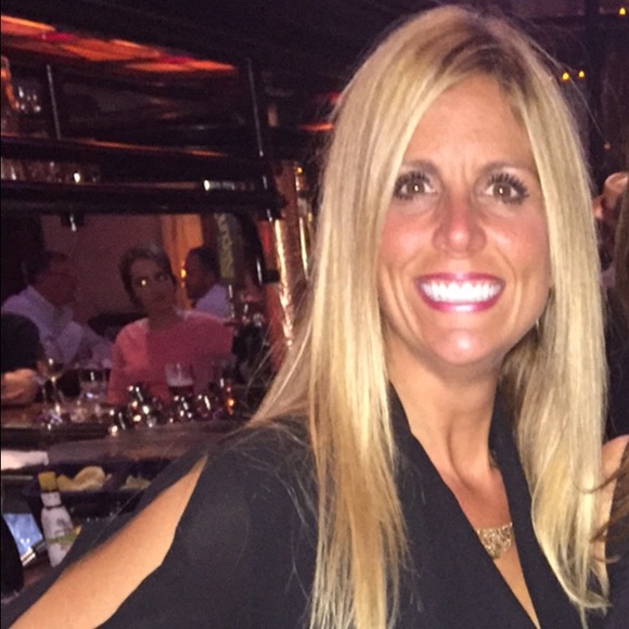 Meet your Posher, Lisa - Picture 1 of 1